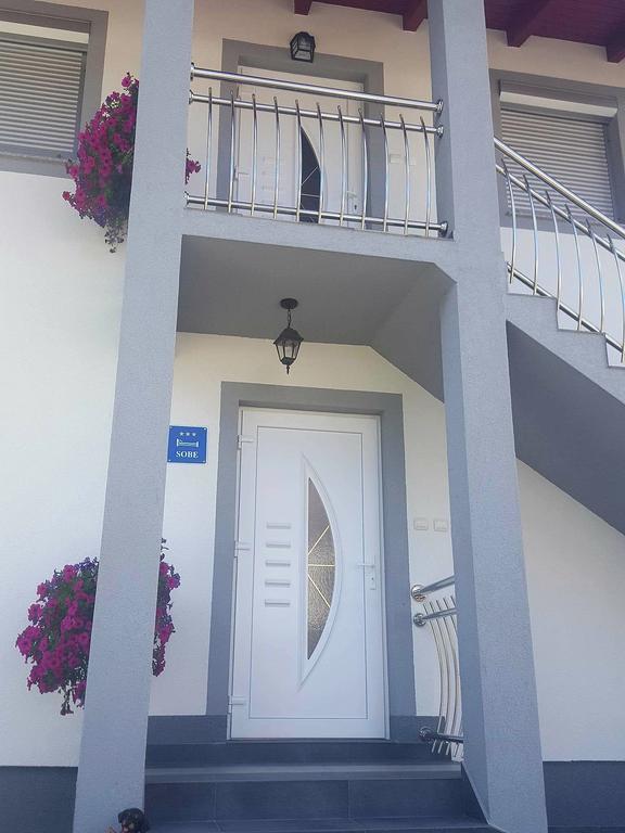 Guesthouse Samolov Vrhovine Zewnętrze zdjęcie