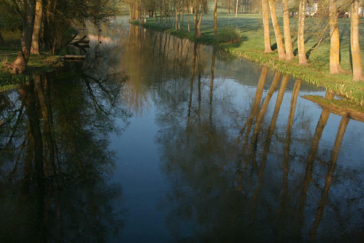 Guesthouse Samolov Vrhovine Zewnętrze zdjęcie