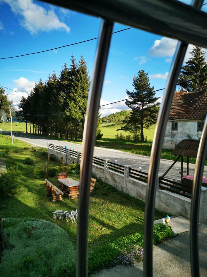 Guesthouse Samolov Vrhovine Zewnętrze zdjęcie