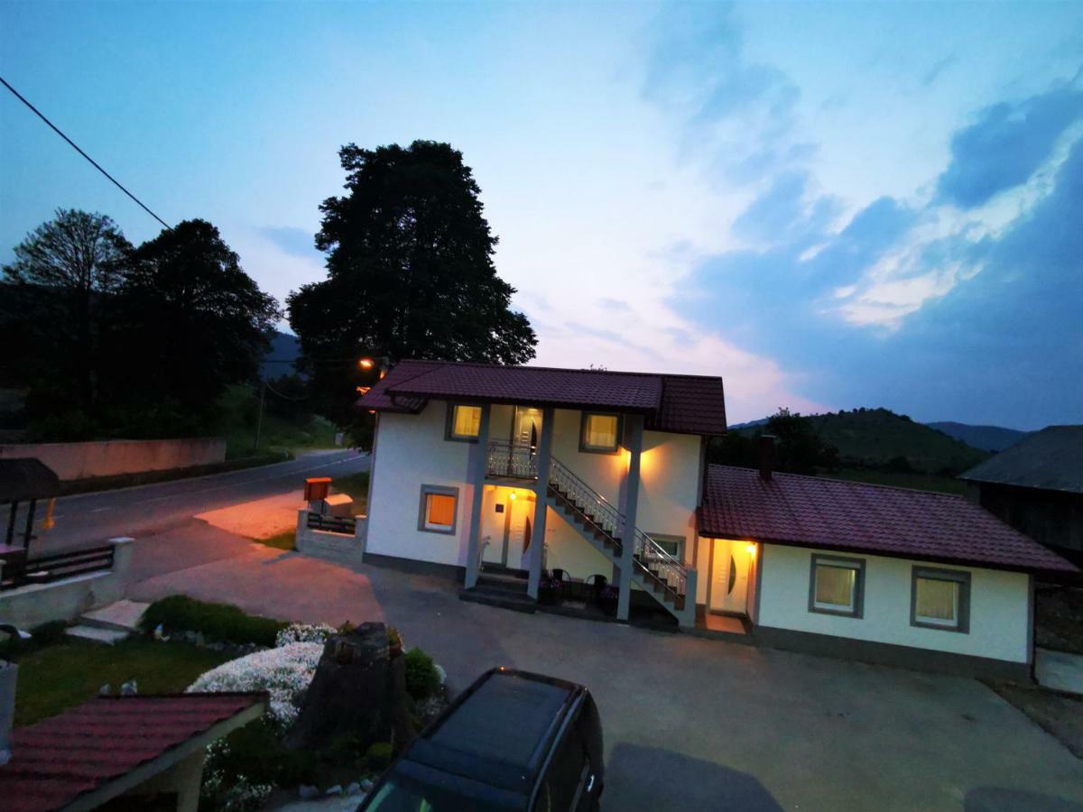 Guesthouse Samolov Vrhovine Zewnętrze zdjęcie